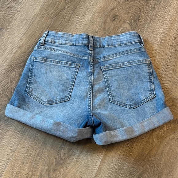 Forever 21-Denim Blue Women's Shorts-size 26 - Picture 2 of 3